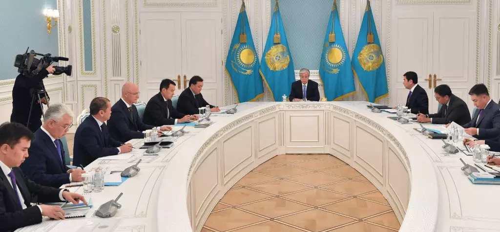 Složení vlády schválilo TOKAYEV - téměř všichni ministři zachovali sloupky