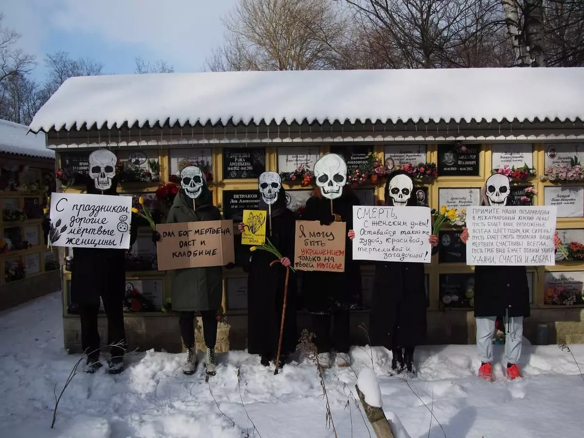 Som i St Petersburg firade 8 mars - från aktierna mot diskriminering mot grattis i form av Stas Mikhailov 2361_3