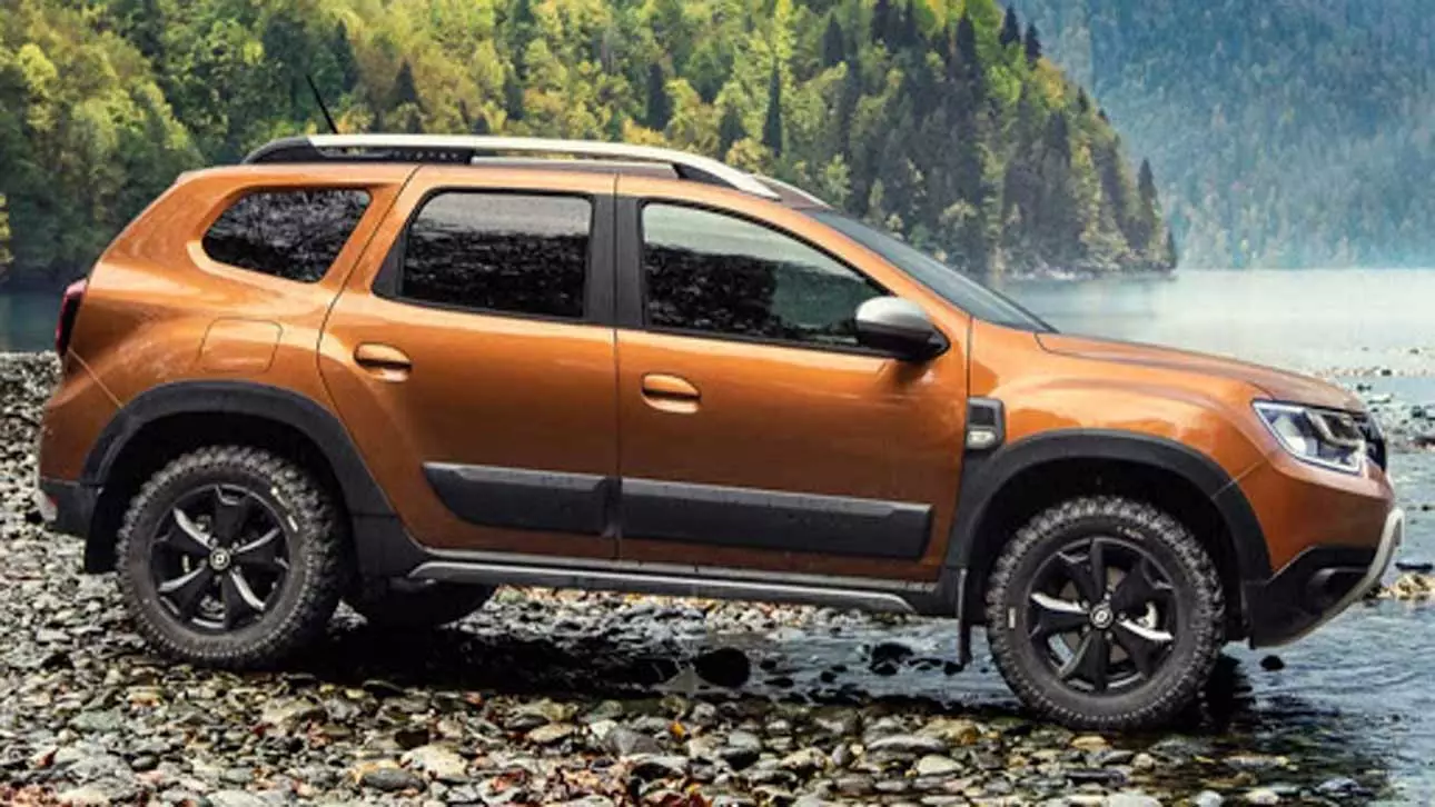 Renault began selling a second generation Duster crossover in Russia 2602_2