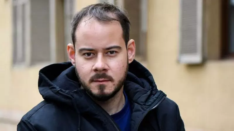 Odsouzen za urážku králi Španělského rapera baricaded na univerzitě