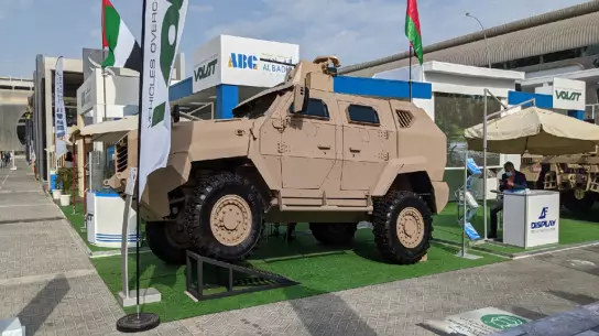 Belarus Volat, IDEX-2021 sergisinde yeni bir zırhlı araba MZKT-490101'i sundu.