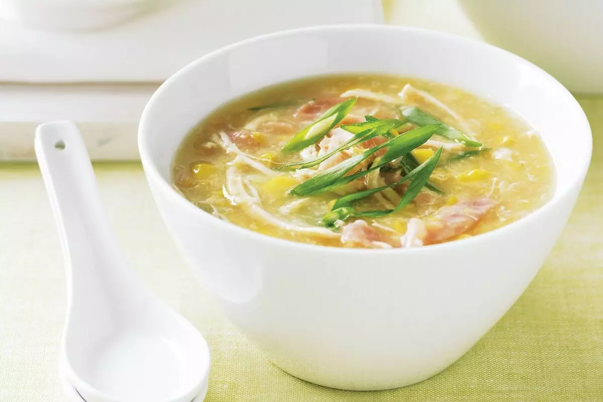 नूडल्स, शेंगदाणे आणि अगदी दालचिनी: चिकन सूपची भूगोल 301_1