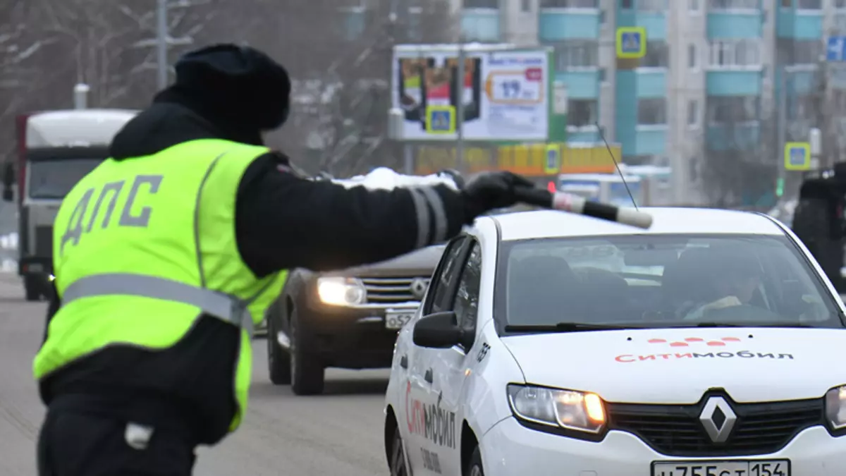 Li Rûsyayê, wan pêşniyar kir ku ji bo autodîstan sînorek li ser cezayan saz bikin 3839_2