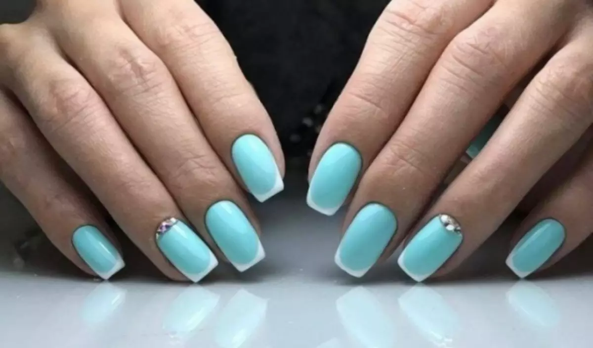 Turquoise manicure with design. 4256_3