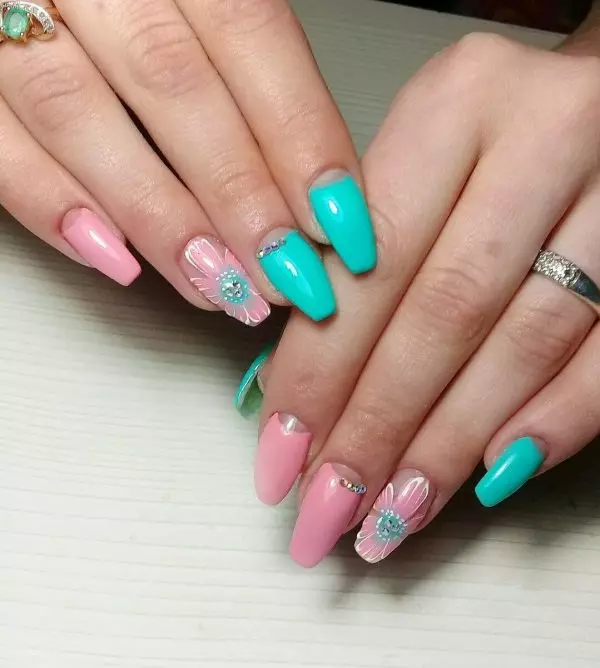 Turquoise manicure with design. 4256_4