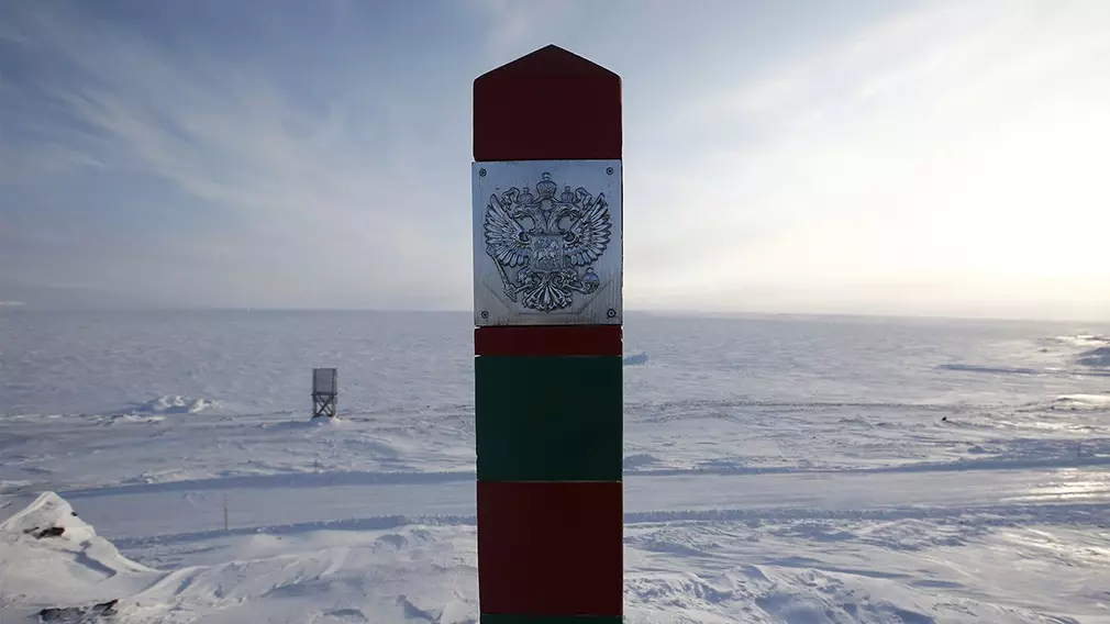 National Interessi huet gesot wéi d'USA déi russesch Federatioun a China an der Arktis besiegen 4465_6