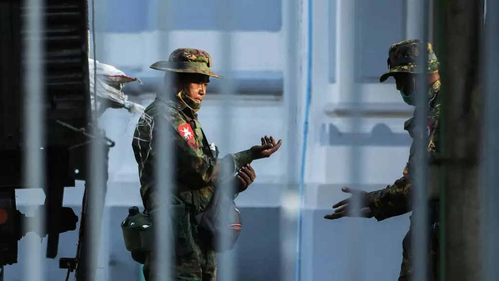 I Myanmar ägde en militärkupp. Nödsituation 5692_1