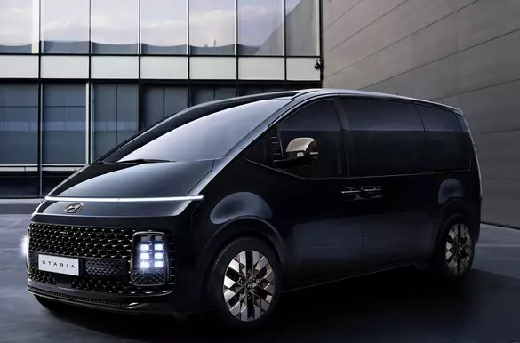 Hyundai está preparando el estreno mundial de Minivan Staria futurista. 6102_1