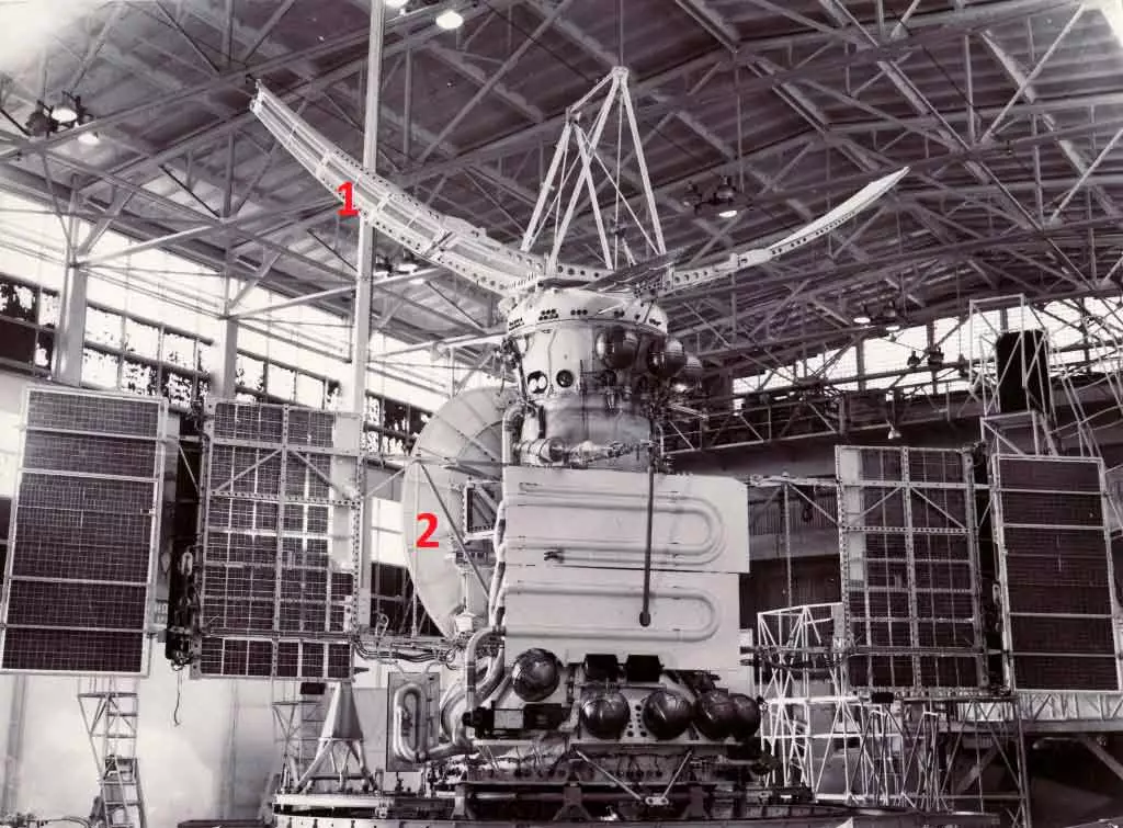 Astron: Sovjet-romte Teleskoop, dy't 38 jier lyn lansearre waard 6952_2