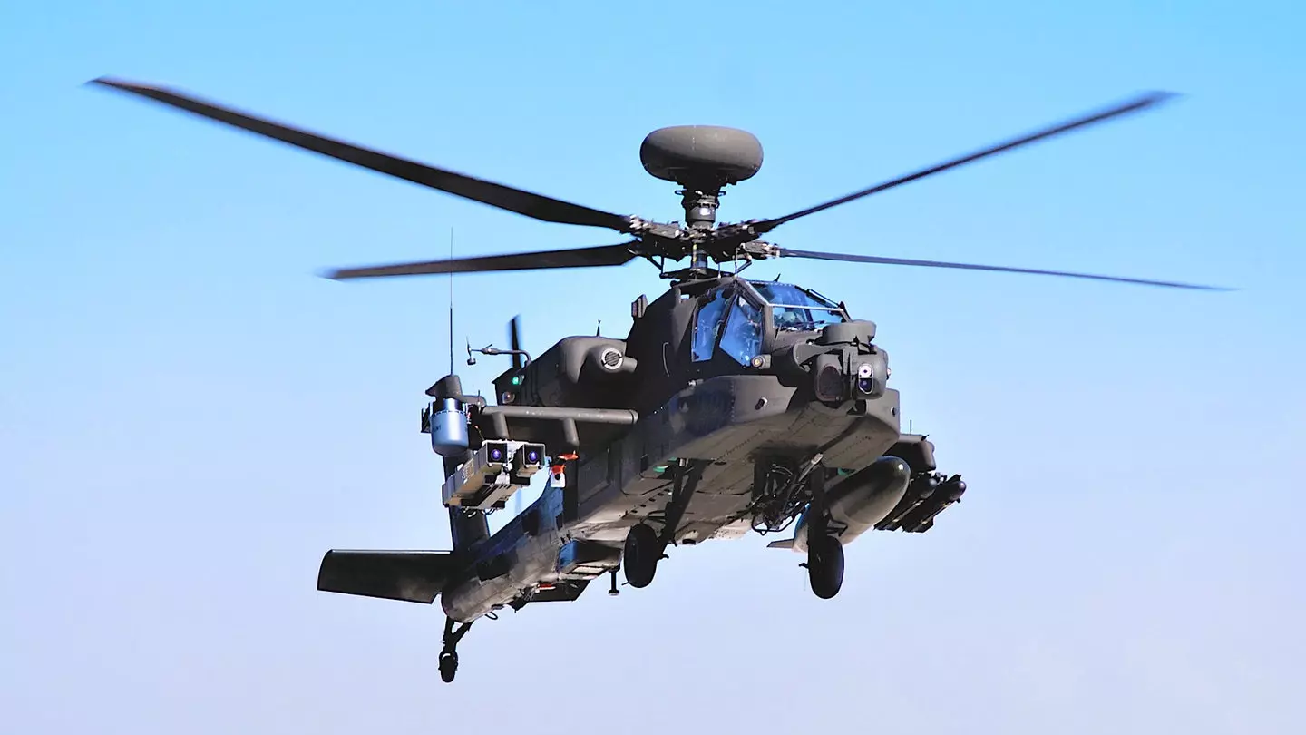 Apache Helicopter akarova chinangwa chedunhu, kanhi kakapusa kune yake yenguva dzose lesion renji 716_1