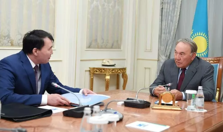 Shpeekbaeev ebubo na minista nke ihe dị n'ime ime na igbochi mmebi iwu nke Nazarbayev