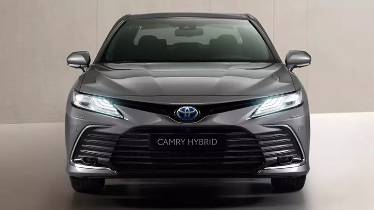Prijzen worden aangekondigd op de bijgewerkte Toyota Camry