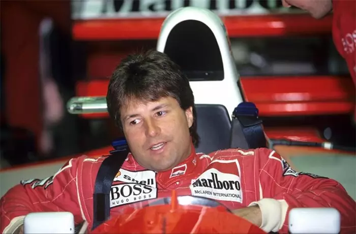 Vasario mėn.: 7 - Michael Andretti, 1993 8614_2