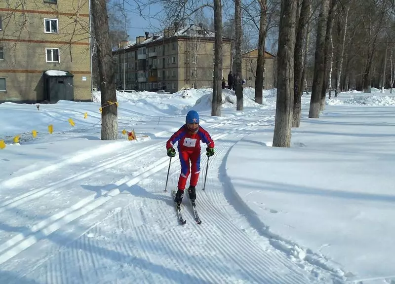 Ski Relay kunniaksi Venäjän sankari, nuoret passhins osoitti tahdon voiton 8657_1