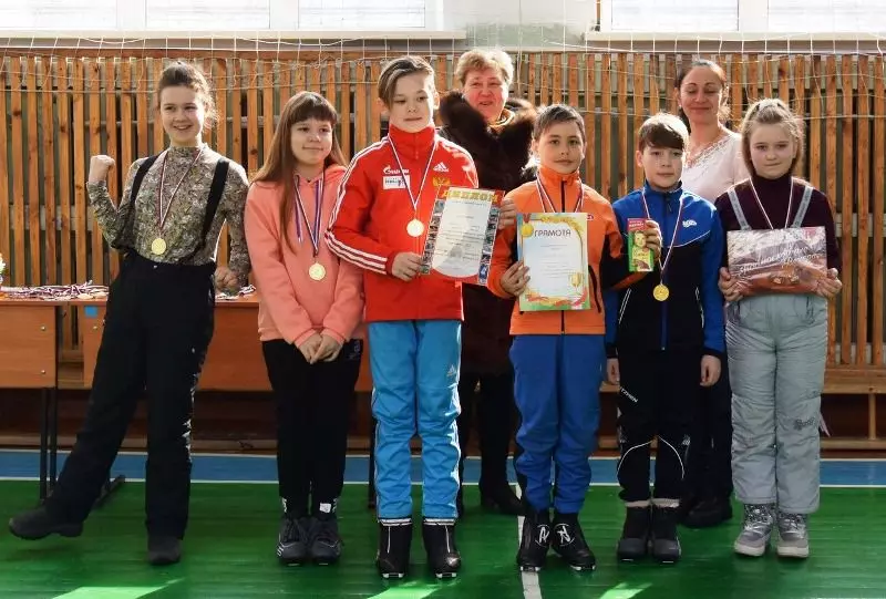 در رله اسکی به افتخار قهرمان روسیه، Passhins جوان نشان داد که اراده به پیروزی 8657_16