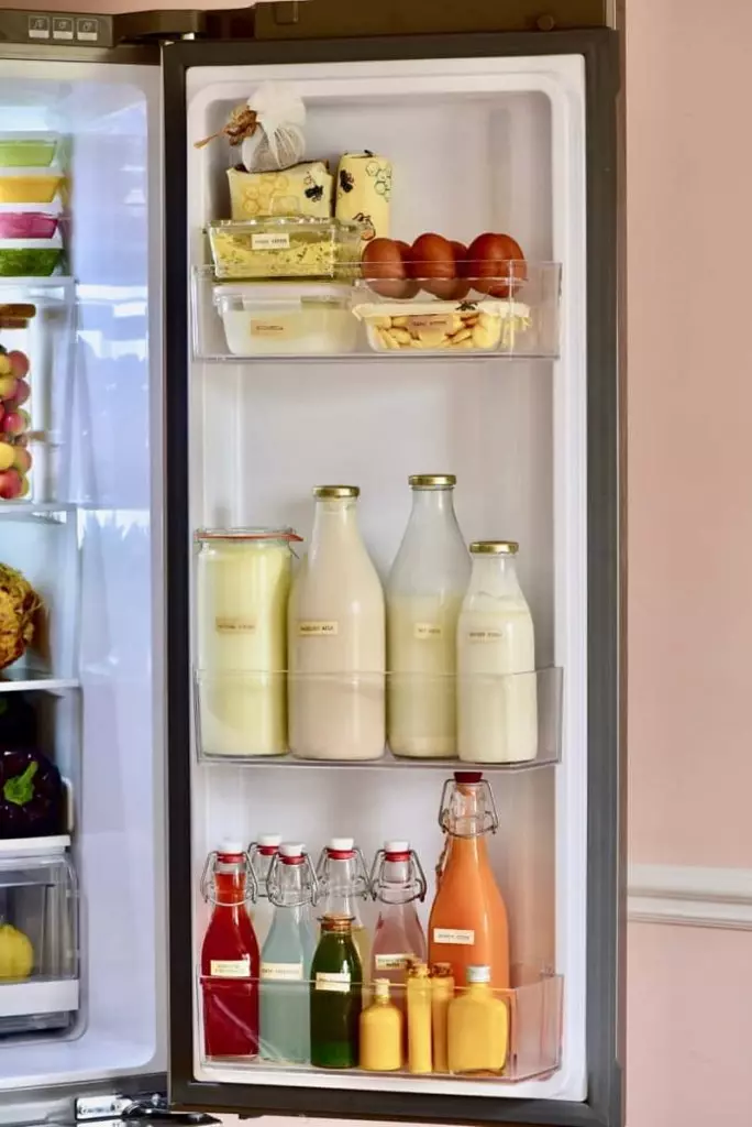 ¿Cómo deshacerse del desorden en el refrigerador? - 10 formas simples 9048_11