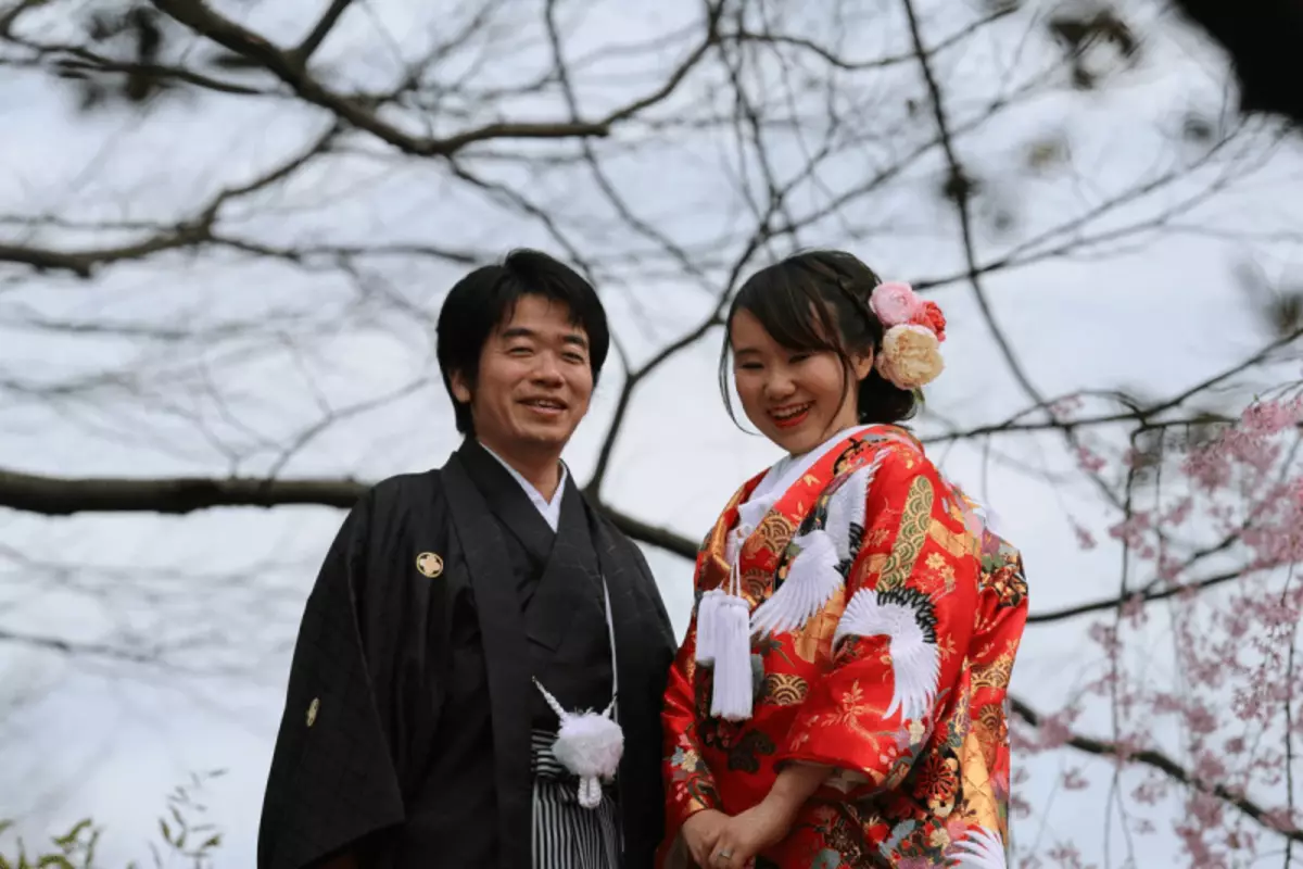 7 Wise Japonya Japonî di derbarê jinên ku hişê mirovan zivirîne 9116_3